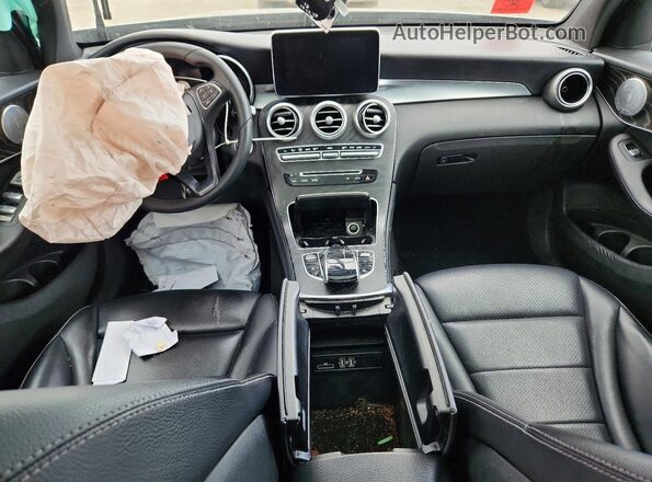 WDC0G4KB5JV015366 2018 MERCEDES-BENZ GLC-CLASS Gray Вид панелі приладів