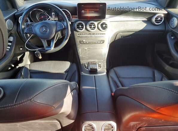 WDC0G4KB6JV043161 2018 MERCEDES-BENZ GLC-CLASS Black Առջևի վահանակի տեսք