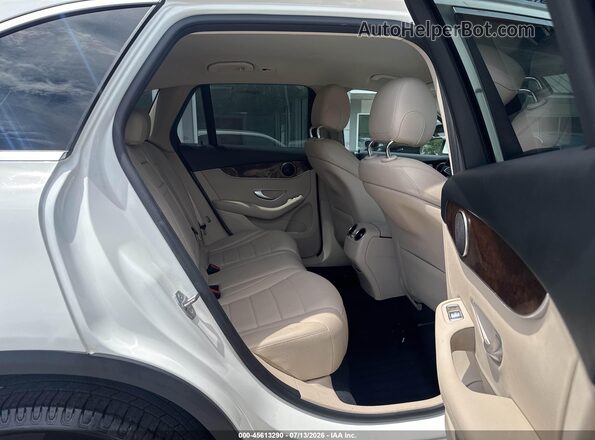 WDC0G4KB7HF242188 2017 MERCEDES-BENZ GLC-CLASS White VIN կոդի պիտակի տեսք