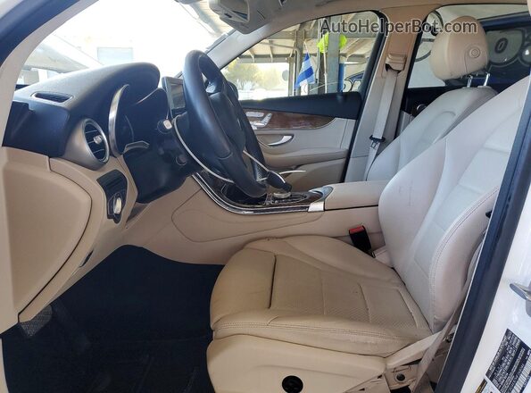 WDC0G4KB7HF268046 2017 MERCEDES-BENZ GLC-CLASS White Widok wnętrza z przodu