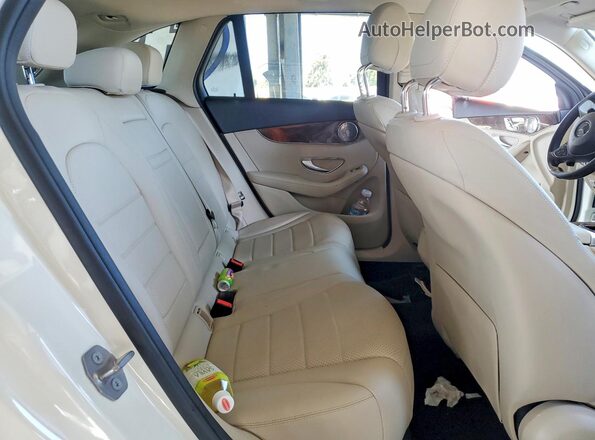 WDC0G4KB7HF268046 2017 MERCEDES-BENZ GLC-CLASS White Widok tylnych siedzeń