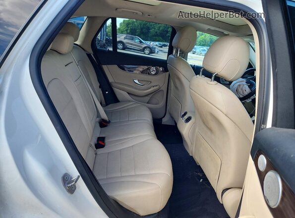 WDC0G4KB8HF139250 2017 MERCEDES-BENZ GLC-CLASS White Vista interior trasera