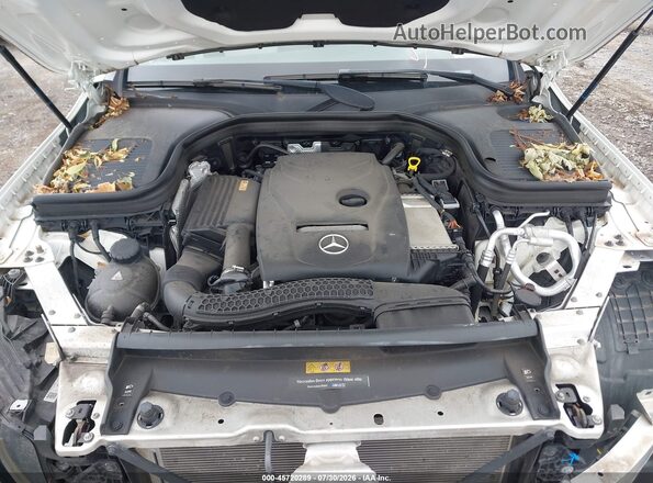 WDC0G4KB8HF217610 2017 MERCEDES-BENZ GLC 300 White Вид ззаду