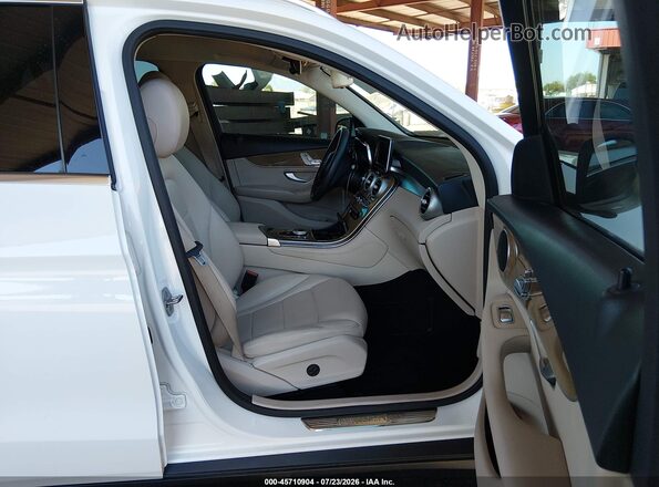 WDC0G4KB8JV019010 2018 MERCEDES-BENZ GLC 300 White Սալոնի դիմացի տեսք