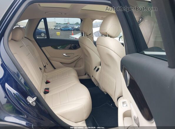 WDC0G4KB9HF221083 2017 MERCEDES-BENZ GLC 300 Blue Widok naklejki z numerem VIN