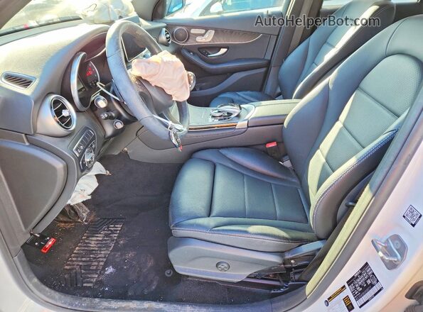 WDC0G4KBXJV055717 2018 MERCEDES-BENZ GLC-CLASS Белый Вид салона спереди