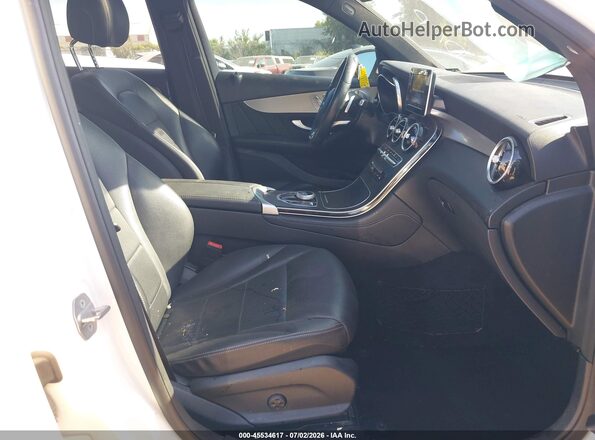 WDC0G4KBXKV146164 2019 MERCEDES-BENZ GLC 300 White Вид салону спереду