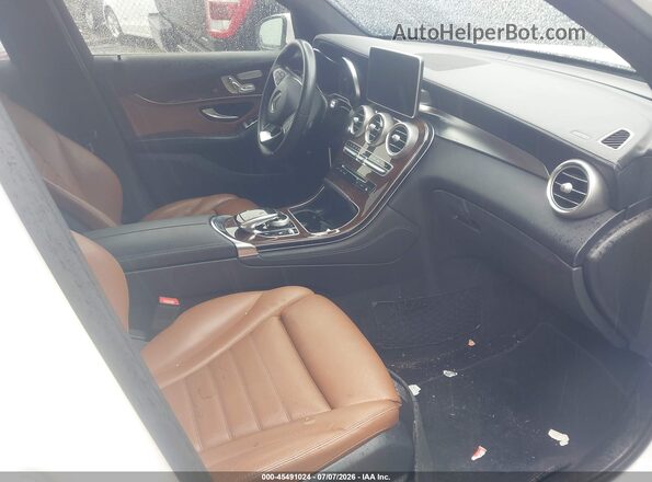 WDC0G4KBXKV190262 2019 MERCEDES-BENZ GLC 300 White Widok wnętrza z przodu