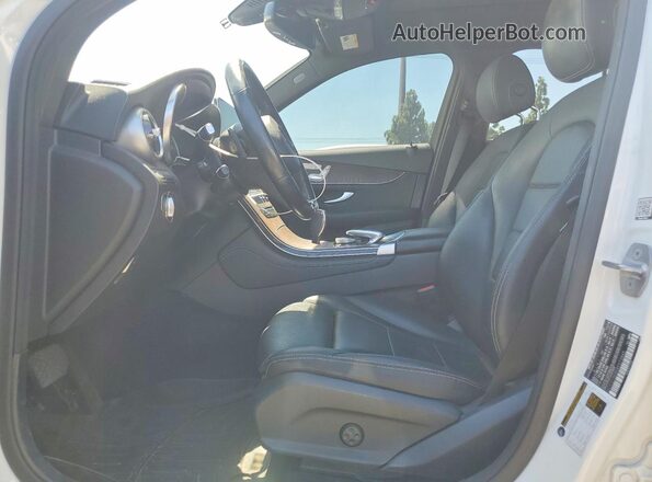 WDC0G5EB0KF572845 2019 MERCEDES-BENZ GLC-CLASS White Widok wnętrza z przodu