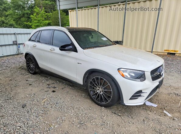 WDC0G6EB9HF147400 2017 MERCURY GLC White Przód prawy