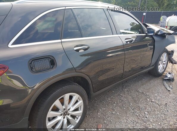 WDC0G8DB0LF695498 2020 MERCEDES-BENZ GLC 300 Black 