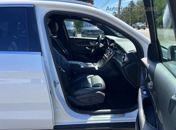 WDC0G8DB0LF697011 2020 MERCEDES-BENZ GLC-CLASS White Front view