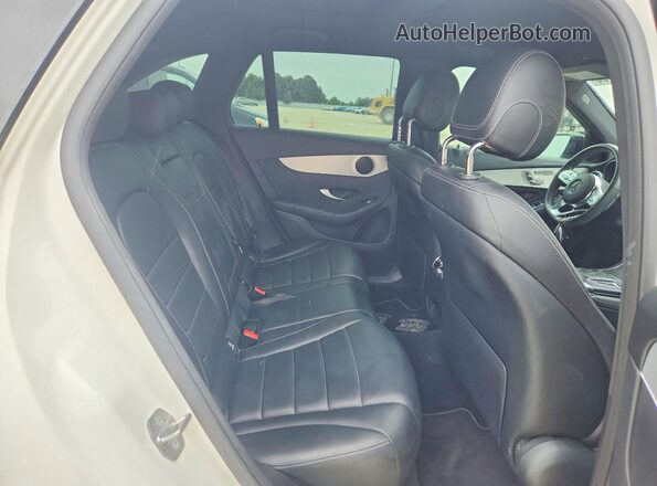 WDC0G8DB1LF731389 2020 MERCEDES-BENZ GLC-CLASS White Սալոնի հետևի տեսք
