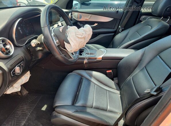 WDC0G8DB7LF685809 2020 MERCEDES-BENZ GLC-CLASS Silver Front interior view