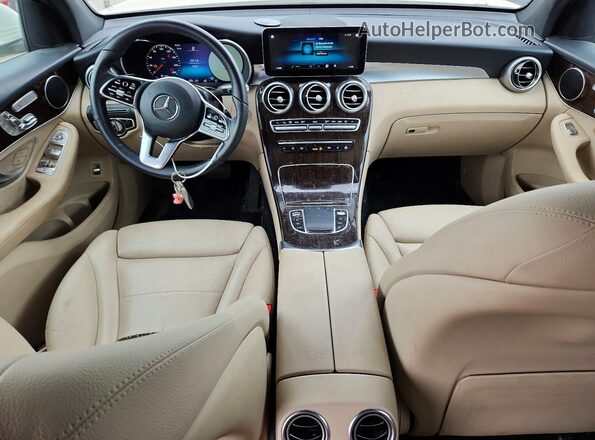 WDC0G8EB0LV208806 2020 MERCEDES-BENZ GLC-CLASS White Вид панелі приладів