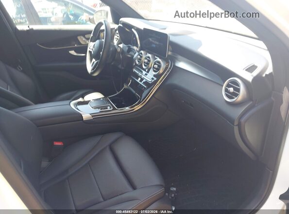 WDC0G8EB2LF685201 2020 MERCEDES-BENZ GLC 300 White Front interior view