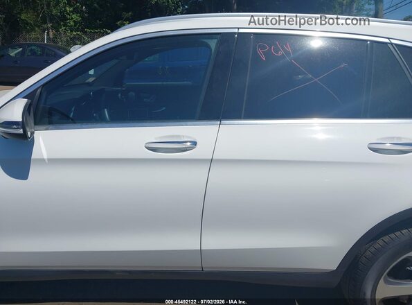 WDC0G8EB2LF685201 2020 MERCEDES-BENZ GLC 300 White 360 interior view