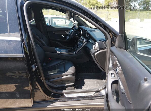 WDC0G8EB3LF718402 2020 MERCEDES-BENZ GLC 300 Black Սալոնի դիմացի տեսք