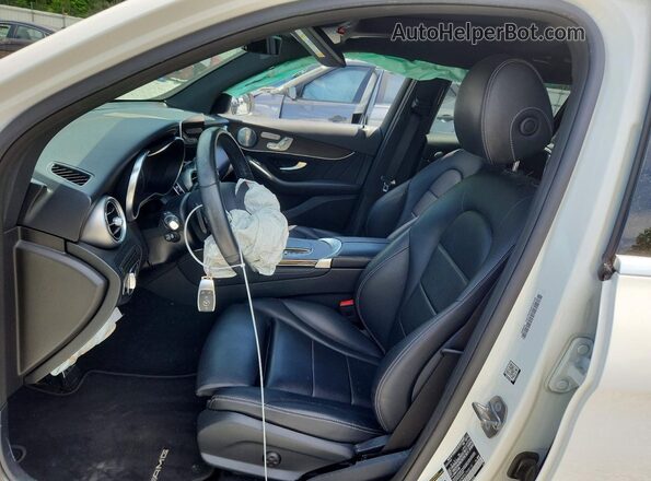 WDC0G8EB5LF695110 2020 MERCEDES-BENZ GLC-CLASS Белый Вид салона спереди