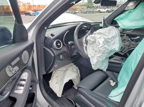 WDC0G8EB9LF723863 2020 MERCEDES-BENZ GLC-CLASS Gray Dashboard view