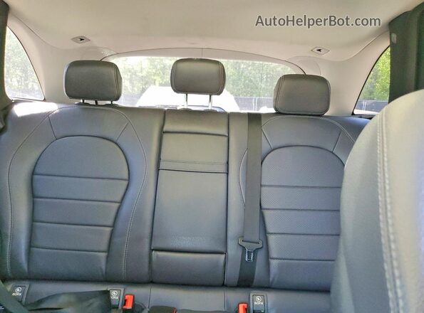 WDC0G8EBXLF701760 2020 MERCEDES-BENZ GLC-CLASS Gray Rear seats view