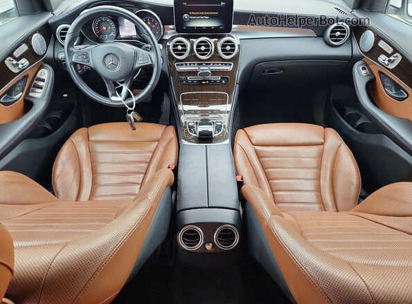 WDC0J4KB0KF641422 2019 MERCEDES-BENZ GLC-CLASS Белый Вид панели приборов
