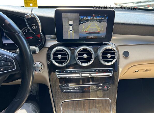 WDC0J4KB8HF132039 2017 MERCEDES-BENZ GLC-CLASS White Vista de los asientos traseros