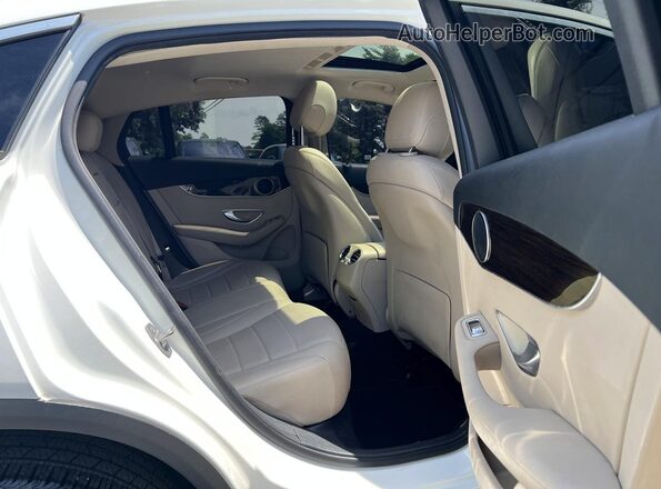 WDC0J4KB8HF132039 2017 MERCEDES-BENZ GLC-CLASS White Vista trasera