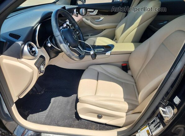 WDC0J8EB0LF685053 2020 MERCEDES-BENZ GLC-CLASS Black Вид салону спереду