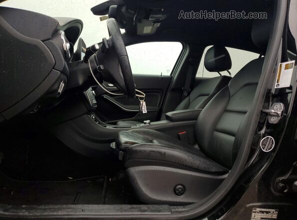 WDCTG4EB0KU000693 2019 MERCEDES-BENZ GLA Black Սալոնի դիմացի տեսք