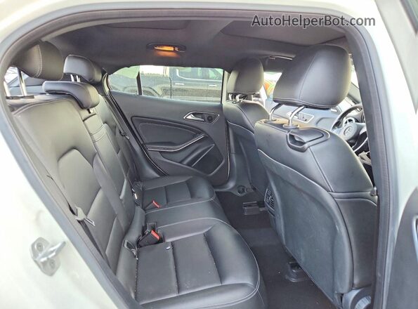 WDCTG4EB1GJ204511 2016 MERCEDES-BENZ GLA White Вид задніх сидінь