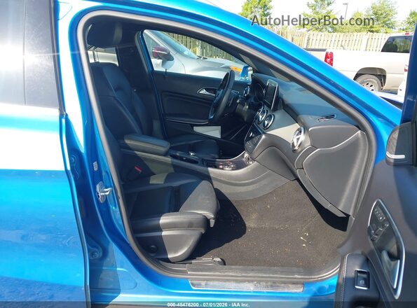 WDCTG4EB1HJ295216 2017 MERCEDES-BENZ GLA 250 Blue Սալոնի դիմացի տեսք