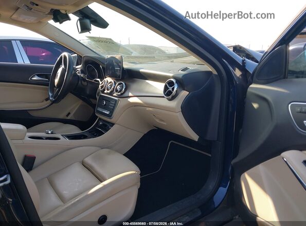 WDCTG4EB1JJ434119 2018 MERCEDES-BENZ GLA 250 Blue Front interior view