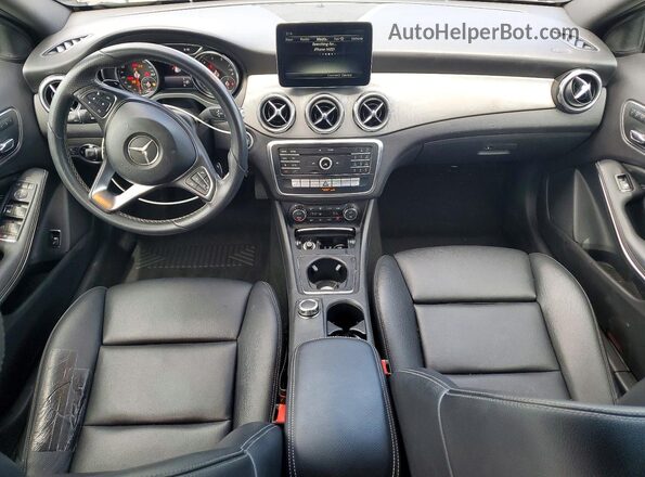 WDCTG4EB1JJ441877 2018 MERCEDES-BENZ GLA White Առջևի վահանակի տեսք