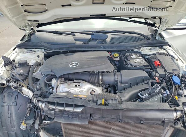 WDCTG4EB1JJ441877 2018 MERCEDES-BENZ GLA White Շարժիչի բաժամունքի տեսք
