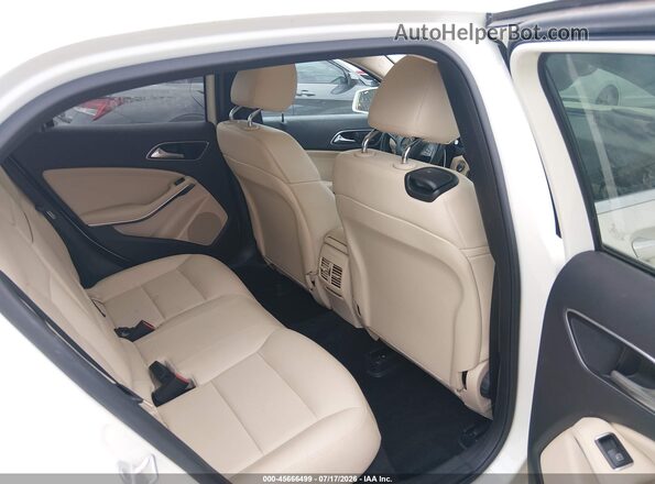 WDCTG4EB2GJ211533 2016 MERCEDES-BENZ GLA 250 White VIN sticker view