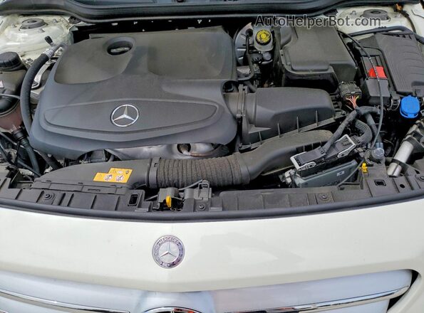 WDCTG4EB3HJ326739 2017 MERCEDES-BENZ GLA White Շարժիչի բաժամունքի տեսք