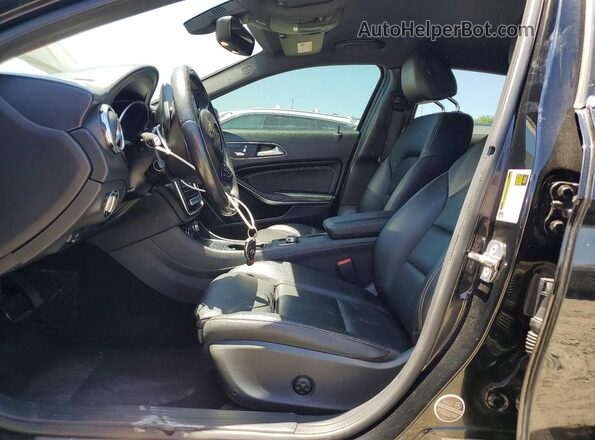 WDCTG4EB3JJ466151 2018 MERCEDES-BENZ GLA Black Vista interior delantera