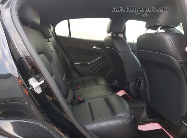 WDCTG4EB4HJ349396 2017 MERCEDES-BENZ GLA Black Rear seats view