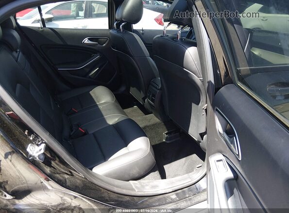 WDCTG4EB4JJ499854 2018 MERCEDES-BENZ GLA 250 Black Widok naklejki z numerem VIN