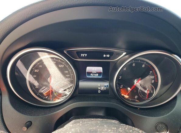 WDCTG4EB4KU014130 2019 MERCEDES-BENZ GLA Red ხელსაწყოთა პანელის ხედი