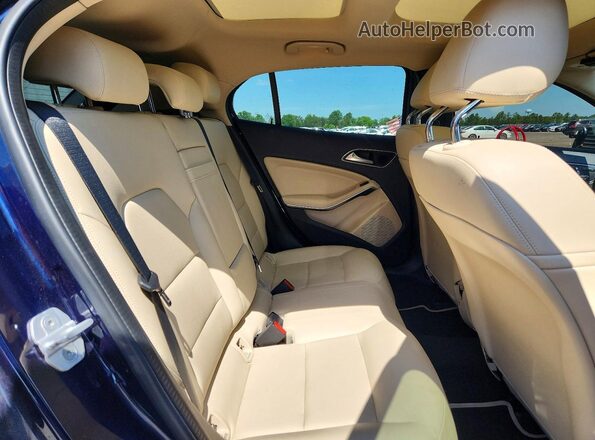 WDCTG4EB5JJ454762 2018 MERCEDES-BENZ GLA Blue Вид задньої частини салону