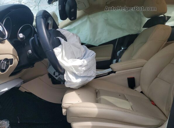 WDCTG4EB5KU007946 2019 MERCEDES-BENZ GLA White Widok wnętrza z przodu