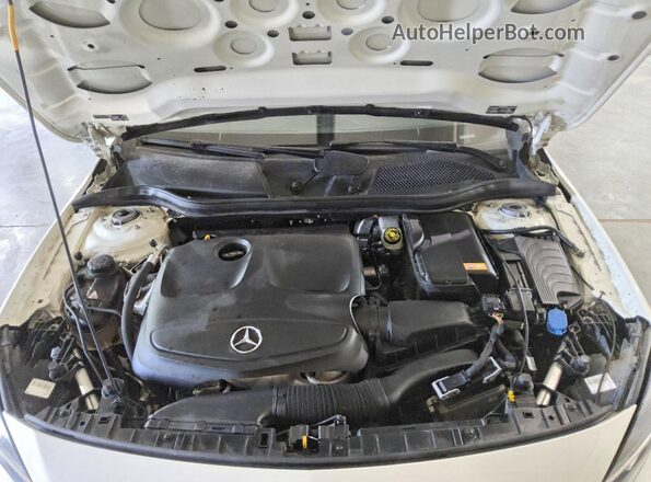 WDCTG4EB6GJ243353 2016 MERCEDES-BENZ GLA White Շարժիչի բաժամունքի տեսք