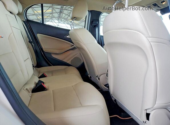WDCTG4EB6JJ513219 2018 MERCEDES-BENZ GLA White Հետևի նստատեղերի տեսք