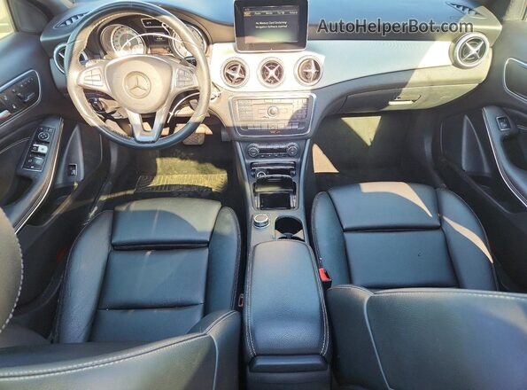 WDCTG4EB7GJ197791 2016 MERCEDES-BENZ GLA White Առջևի վահանակի տեսք