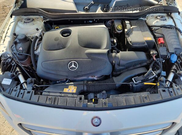 WDCTG4EB7GJ197791 2016 MERCEDES-BENZ GLA White Շարժիչի բաժամունքի տեսք