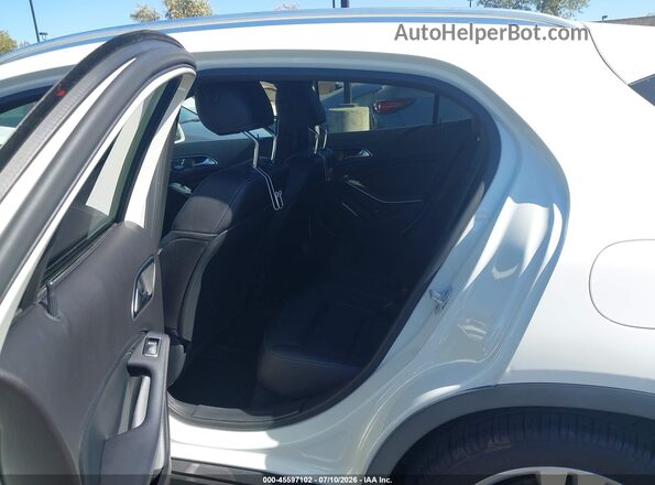 WDCTG4EB7JJ426638 2018 MERCEDES-BENZ GLA 250 White Vista de la etiqueta del VIN