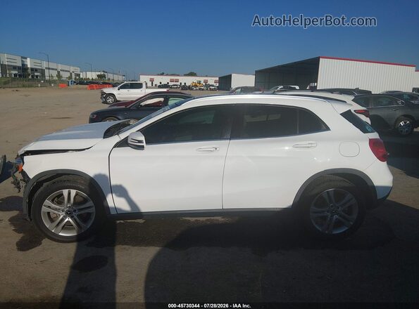 WDCTG4EB7KJ574399 2019 MERCEDES-BENZ GLA 250 White Widok wnętrza 360 stopni