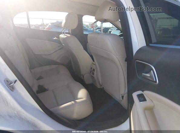 WDCTG4EB7KJ574399 2019 MERCEDES-BENZ GLA 250 White Widok naklejki z numerem VIN